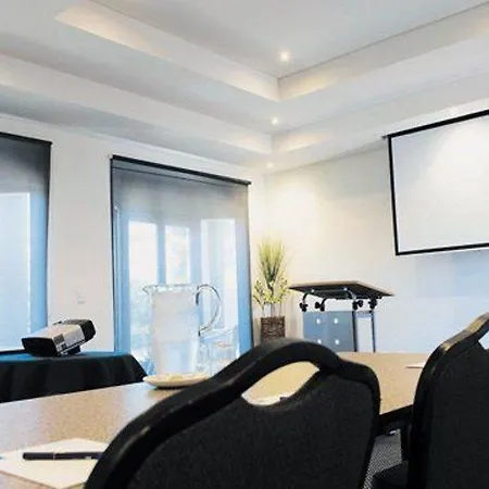 Comfort Inn & Apartments Northgate Airport 